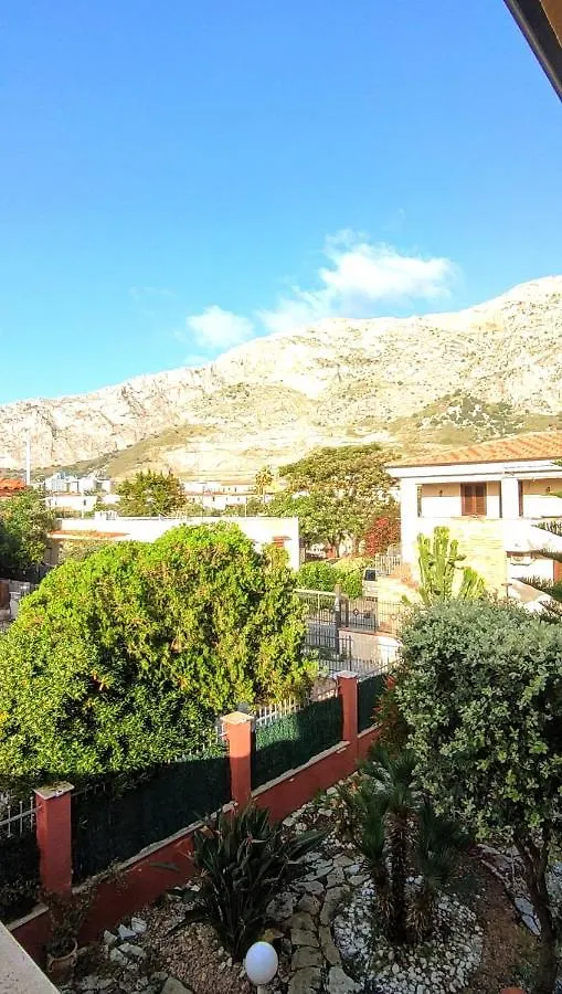 Casa vacanze Isolotto Isola delle Femmine Affittacamere